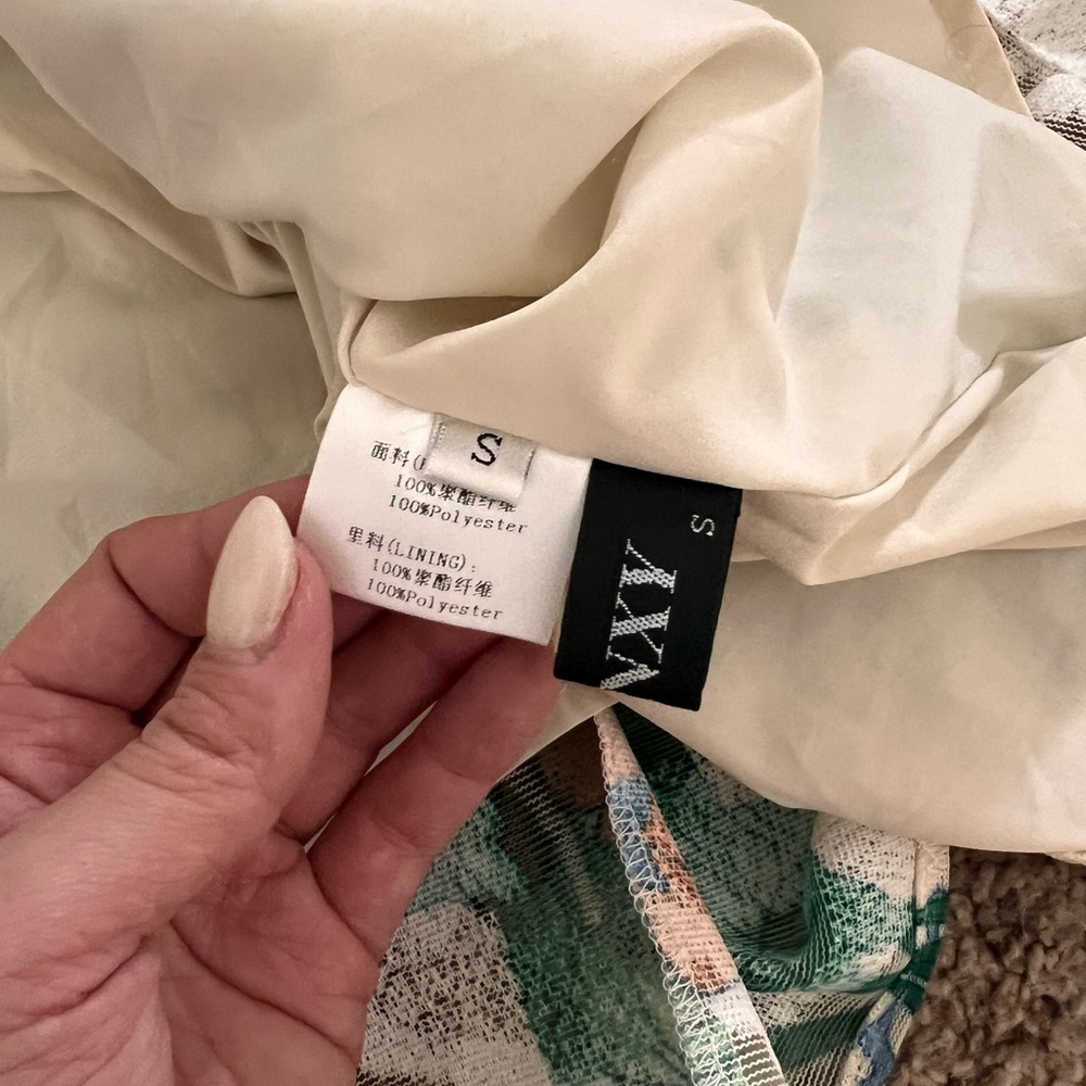 Unique Vintage Cream Dress with Multicolor Accents - Picture 4 of 6